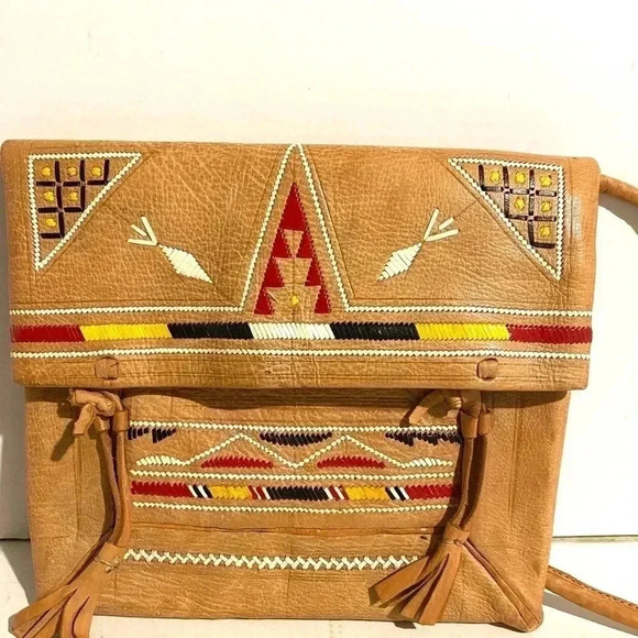 Handmade print embroidery leather shoulder bag - Picture 4 of 8